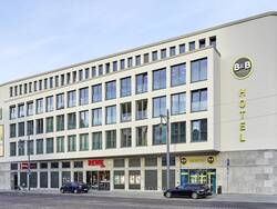 Geschäftshaus Spitze in Halle (Saale); Fotograf: Jochen Stüber Fotografie