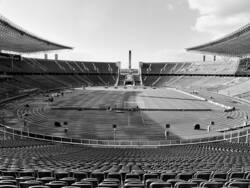 Olympiastadion Berlin
(1936),
Kirchheimer Muschelkalk